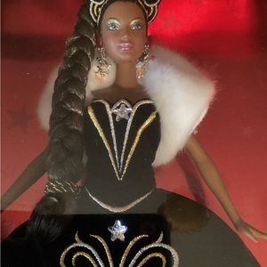 Barbie 2006 African American Holiday Barbie by Bob Mackie NIB.